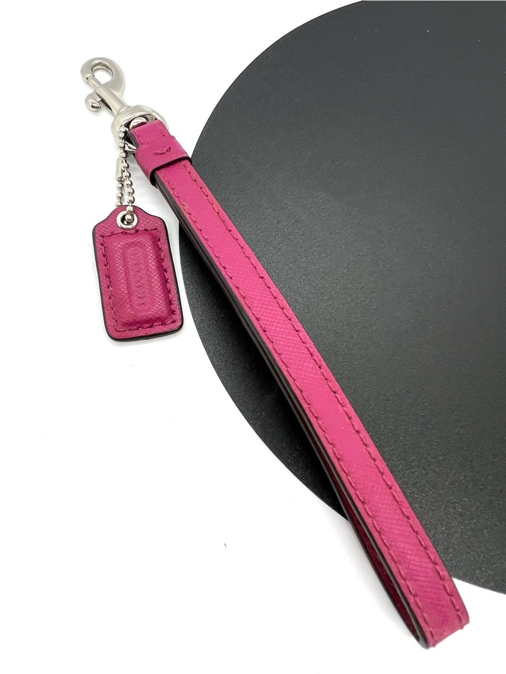 Authentic Coach Pink Crossgrain Leather Wristlet Strap & Hangtag Silver